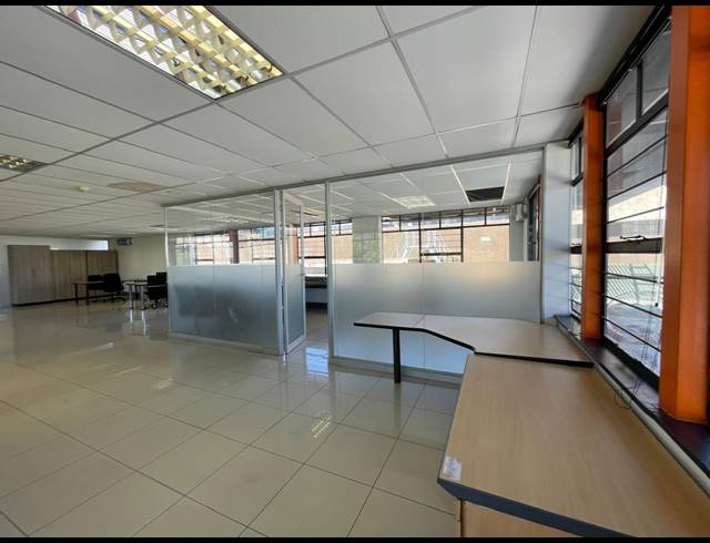 313M² OFFICE TO LET IN RIVONIA